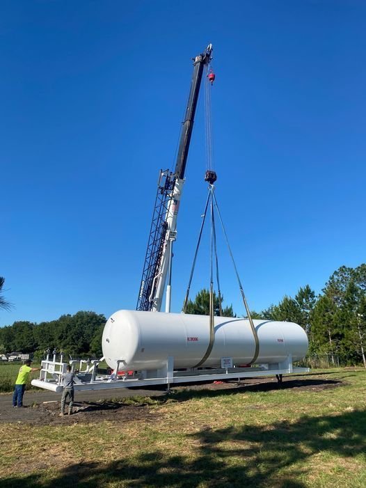 Buy-18000-Gallon-Skid-Tanks-US.jpg
