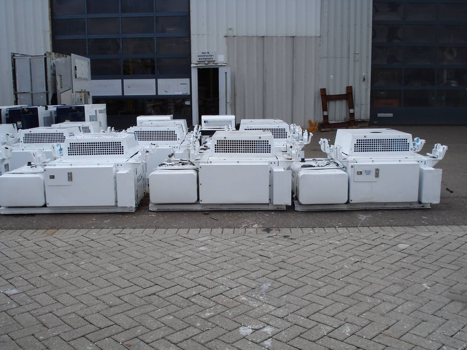 Buy-carrier-Undermount-genset-US.jpg