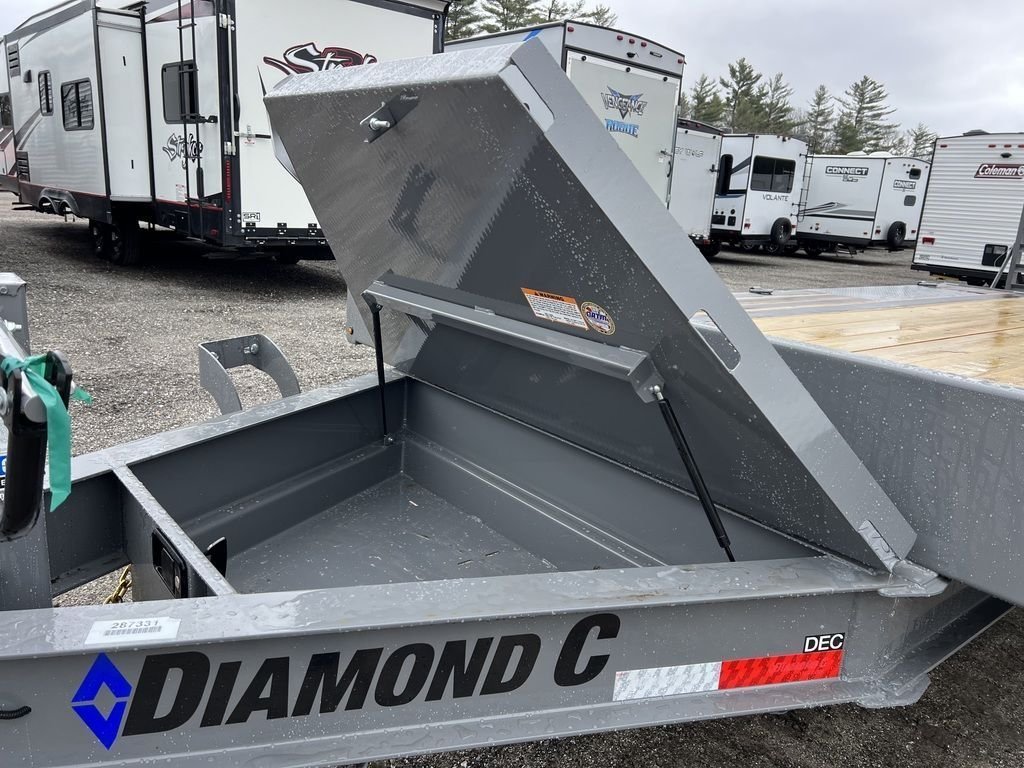 Deckover-Equipment-Trailer-er2e.jpg