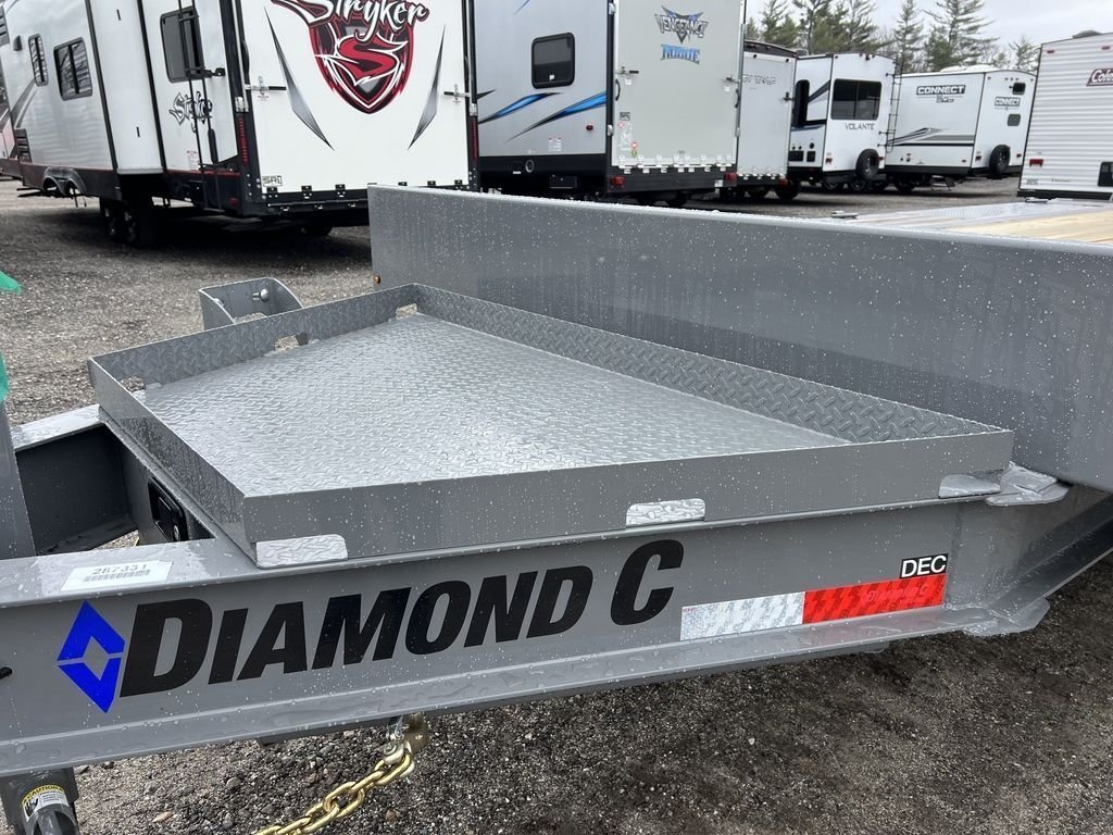 Deckover-Equipment-Trailer-erqw.jpg