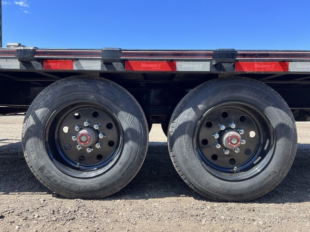 Deckover-Equipment-Trailer-wdsd.jpg