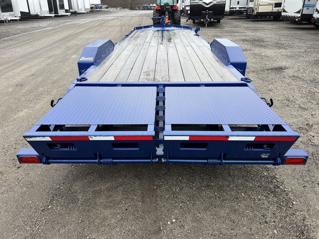 Equipment-Trailer-1qax.jpg