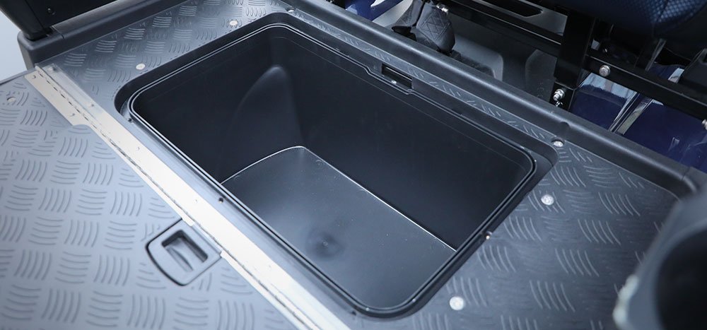 Features-d5-RANGER-Storage-Compartment.jpg