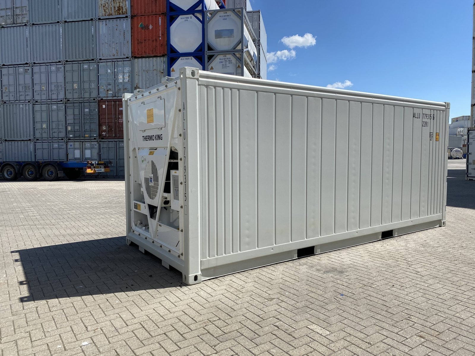 NEW-20FT-REEFERS-WITH-ENVIRONMENTAL-FRIENDLY-R452A-FREON-scaled-1.jpg