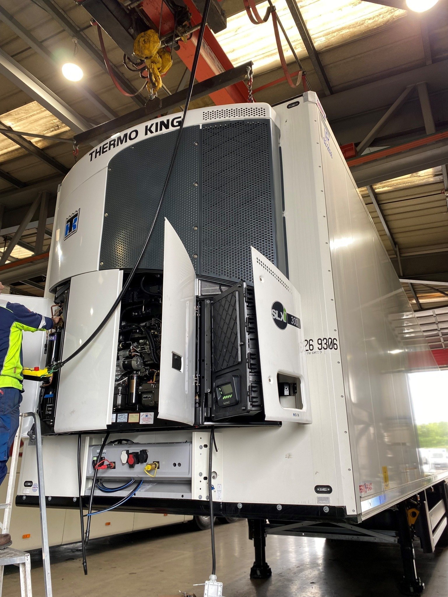 THERMO-KING-SLXI-300-US.jpg