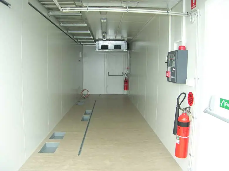 port-switch-room-container-30.webp