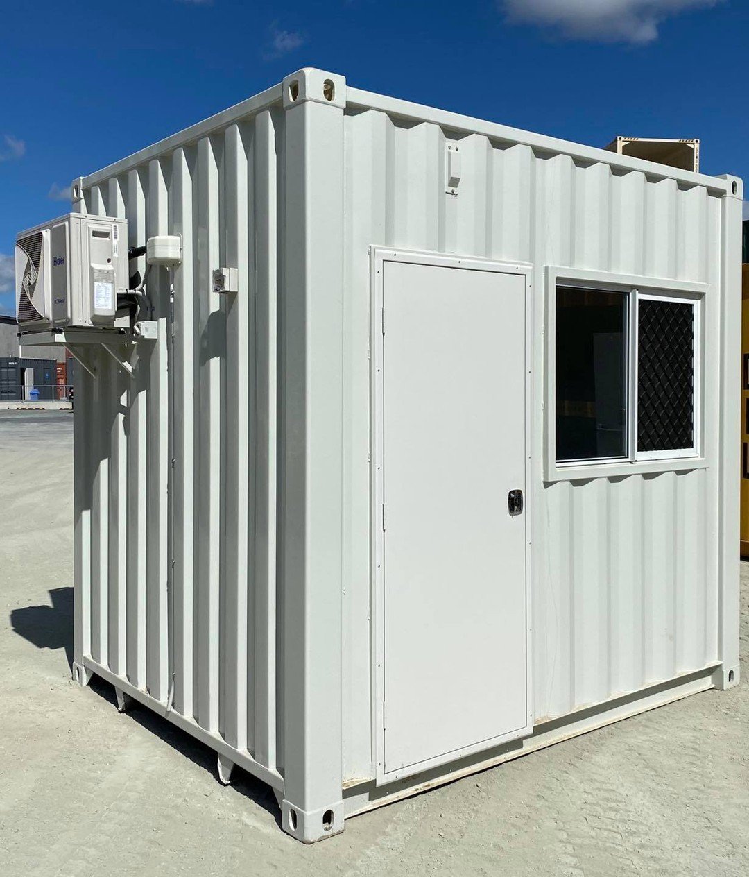 premiershippingcontainers_1600729416_2403415004727883256_4553681639.jpg