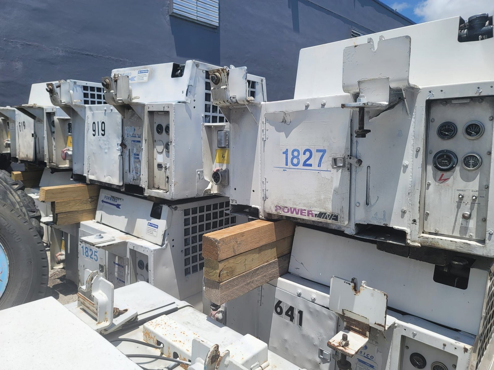 used-carrier-Undermount-genset-USA-1.jpg
